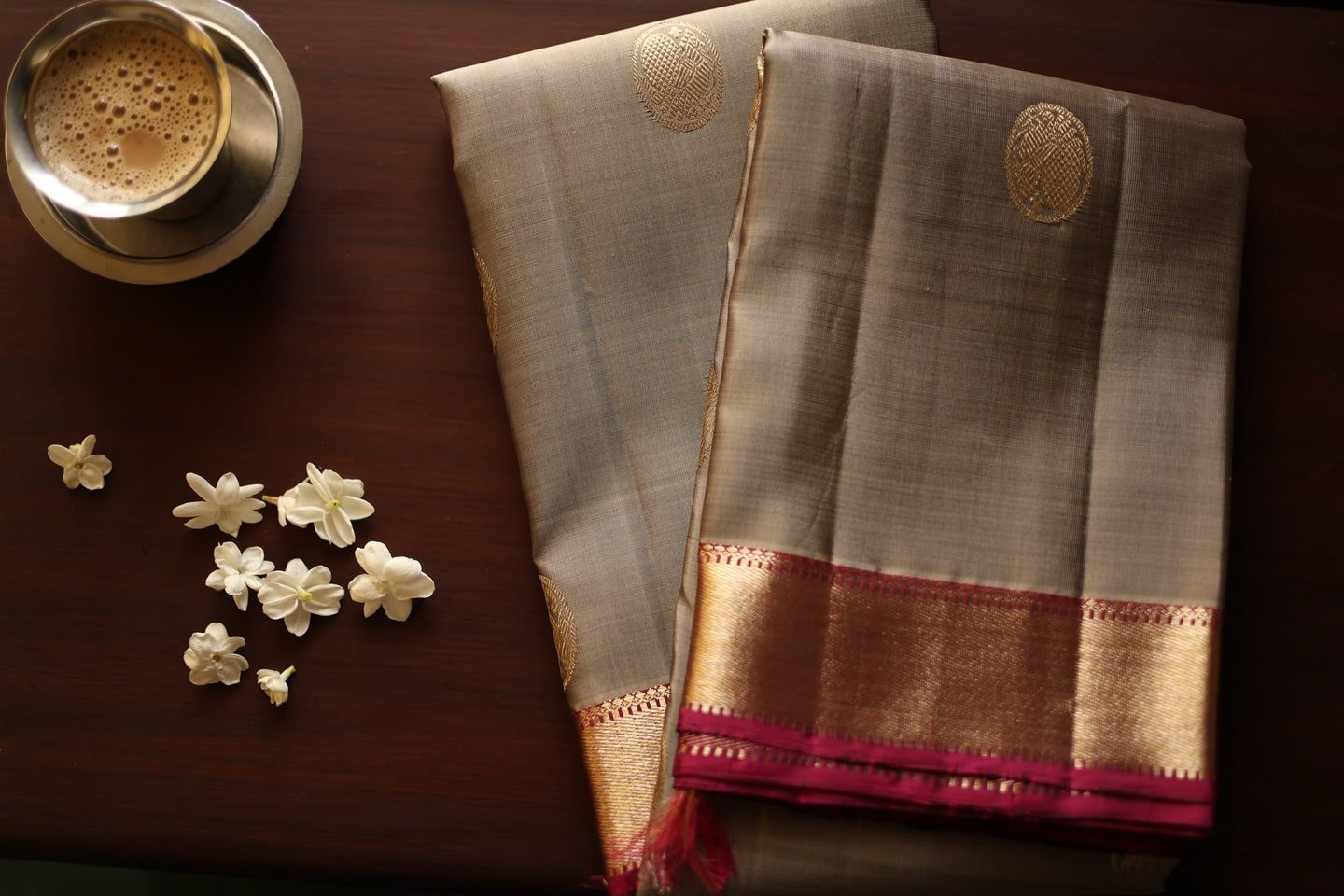 Silver grace with Pink golden border