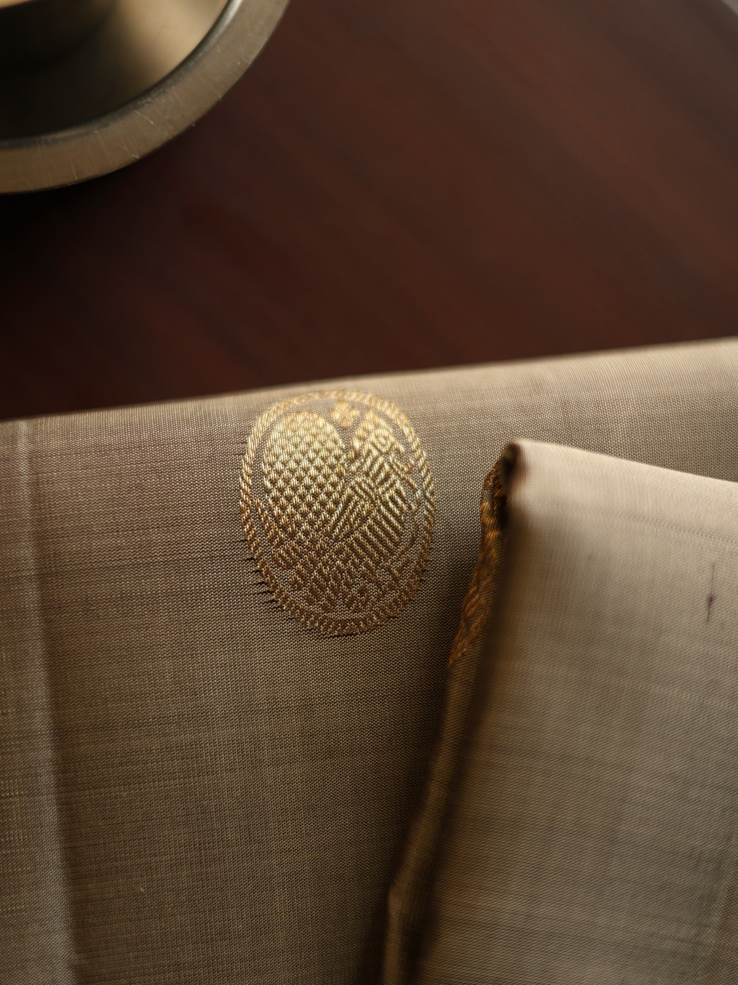 Silver grace with Pink golden border